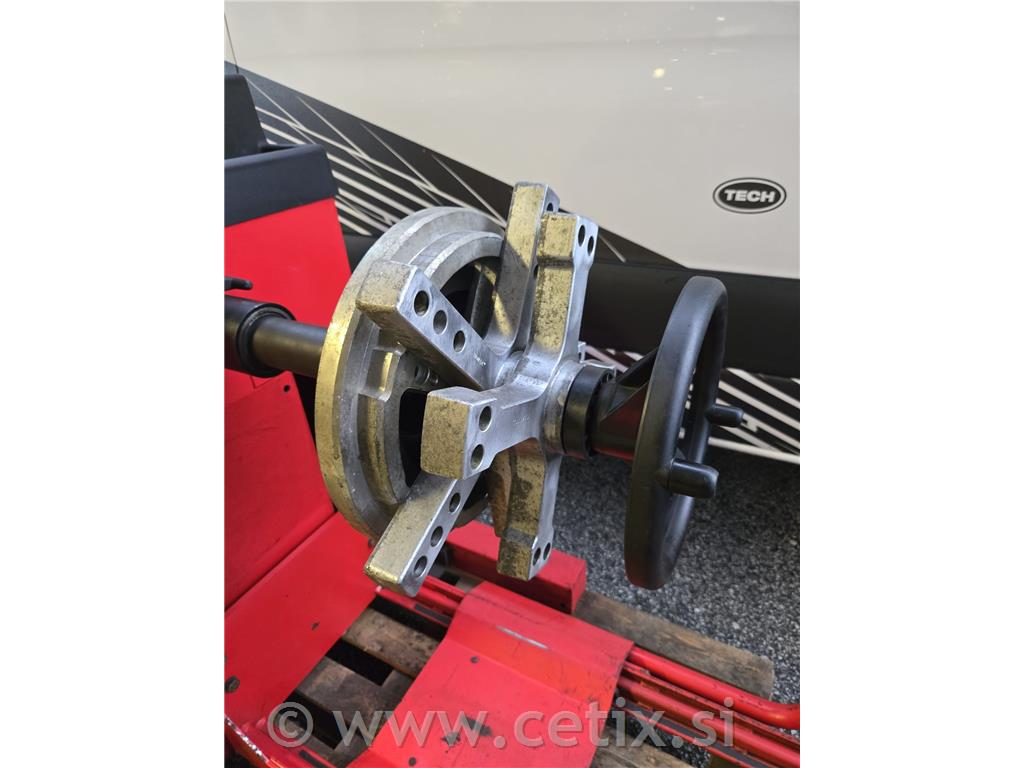 Tovorni centrirni stroj TIP TOP 792 - rabljen